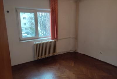 Apartament semidecomandat în Universitate