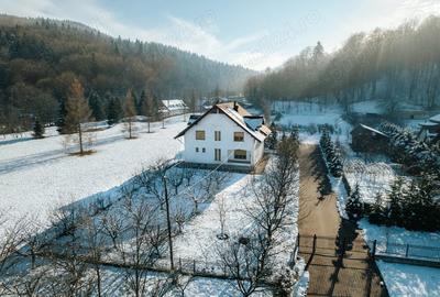 Casă cu 6 camere în Bucșoaia - 2