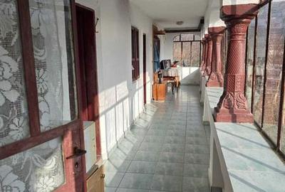 Casă cu 4 camere cu Teren 150 Mp în Amărăști - 1