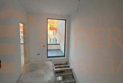 Vila deosebita de vanzare - zona Mamaia Nord pe malul lacului - 19