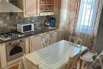 DE VANZARE Casa / Vila cu 4 camere Berceni - 4