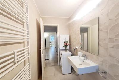 Apartament cu 3 camere decomandat, mobilat în Tractorul - 9