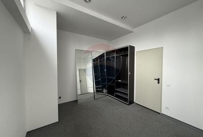 Birou, de 102 mp, în Est - 3