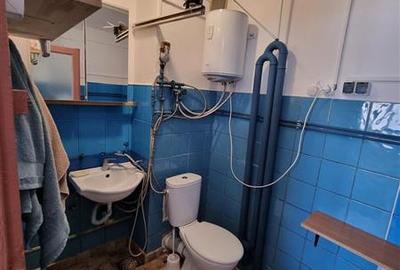 Apartament cu 2 camere nedecomandat, mobilat în Tractorul - 6