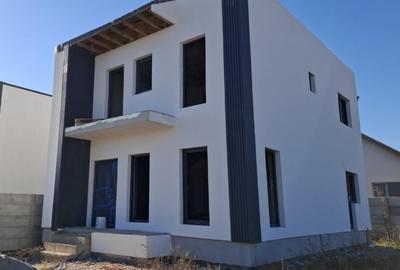 Pantelimon ilfov,p+1,5camere,3bai,290mp,asfalt apoape - 2