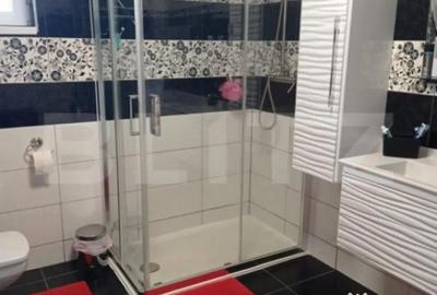 Casă cu 5 camere cu Teren 2500 Mp în Central