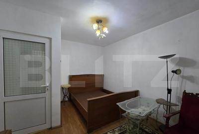 Apartament cu 2 camere, decomandat Zona Sara - 1