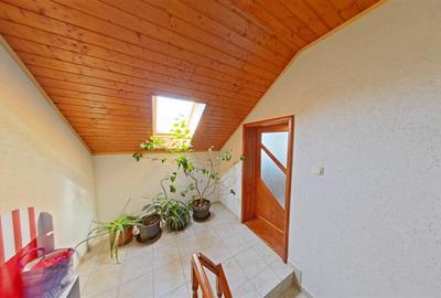 Duplex cu 12 camere cu Canalizare în Vest - 22