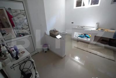 Casă cu 7 camere cu Teren 2900 Mp în Central - 12