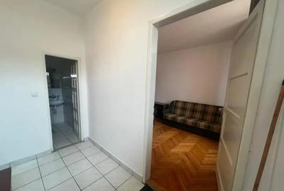 Garsonieră decomandată în Central - 6