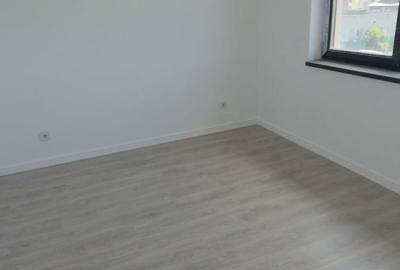 Casă cu 4 camere cu Teren 320 Mp în Berceni - 3
