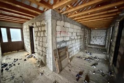 Casă cu Teren 1218 Mp în Vitănești - 2