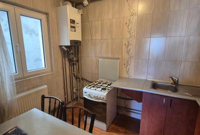 Apartament cu 3 camere decomandat în Tineretului - 1