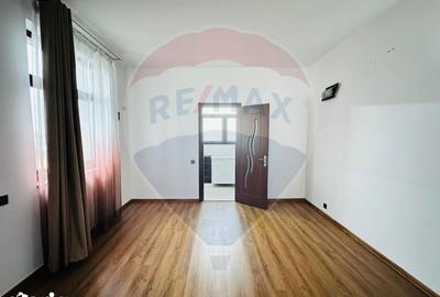 Casă cu 3 camere cu Teren 165 Mp în Colentina - 17