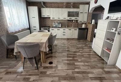 Casă cu 4 camere cu Teren 1420 Mp în Șofronea - 17