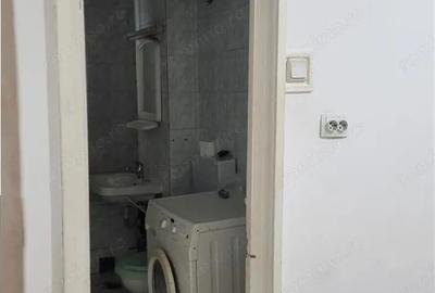 Apartament cu 2 camere decomandat în Ostroveni