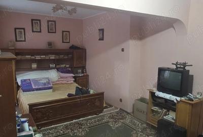 Apartament cu 4 camere decomandat în Central - 8