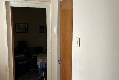 Casă cu 4 camere cu Canalizare în Central - 9