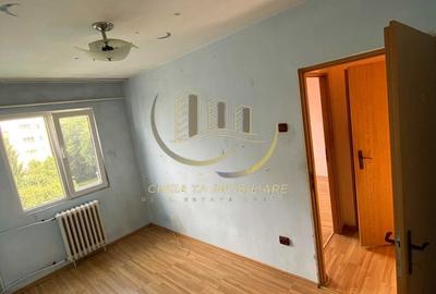 Apartament cu 3 camere semidecomandat în Central - 3