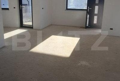 Casă cu 5 camere cu Teren 950 Mp în Central - 11