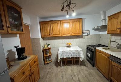 Casă cu 3 camere cu Teren 276 Mp în Central - 1