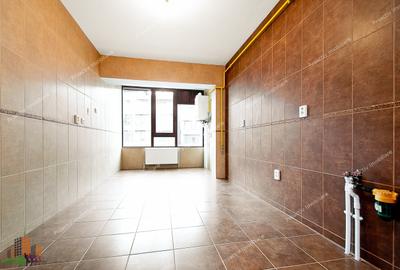 Apartament cu 3 camere decomandat în Bd. Coșbuc - 3
