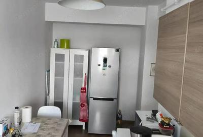 Spre vanzare, apartament cu o camera, la 10 minute de centrul orasului - 1