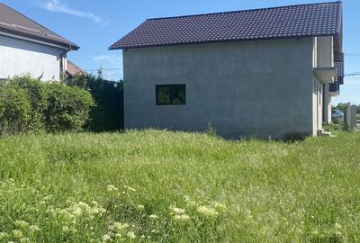 Casă cu 4 camere în Lazuri - 3