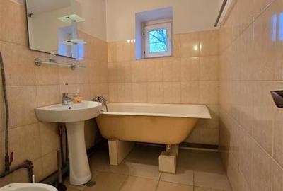 Apartament cu 3 camere decomandat în Nicolina - 5