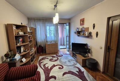 Apartament cu 2 camere decomandat în Titan - 1