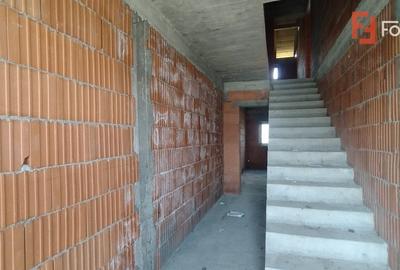 Duplex cu 7 camere cu Teren 500 Mp în Săcălaz - 14