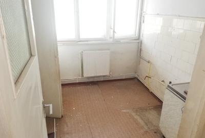 Vanzare 2 camere-Imobiliare MAXICONFORT - 4