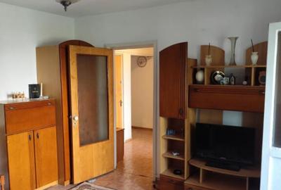 Apartament cu 4 camere decomandat, 90 mp, zona Titulescu - 14