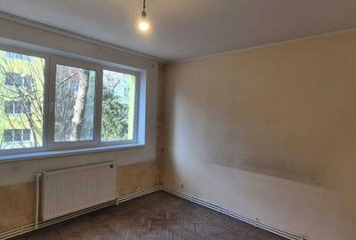 Apartament cu 3 camere semidecomandat în Central - 6