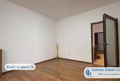 Spațiu comercial, de 64 mp, în Central - 3