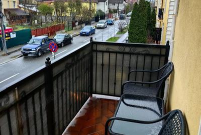 Proprietar, inchiriez apartament cu 3 camere de lux in bloc cu 4 nivele la etajul 1 - 1
