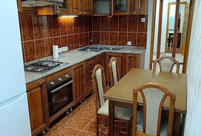 Apartament cu 3 camere de inchiriat - 1
