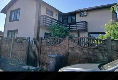 Casă cu Teren 376 Mp în Poșta - 2