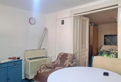 CASA CU TEREN GENEROS si acces pe doua fronturi - 12