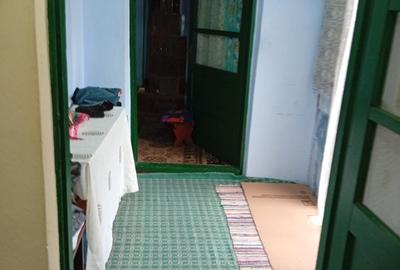 Casă cu 3 camere cu Teren 95 Mp în Central - 5