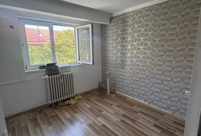 Apartament cu 2 camere semidecomandat în Brâncoveanu