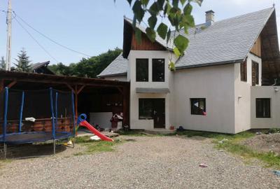 Casă cu 4 camere în Vârfu Dealului - 3