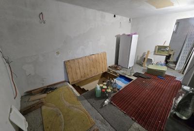 Apartament cu 5 camere decomandat în Baza 3 - 21