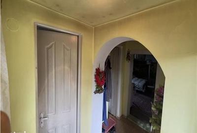 Casă cu 3 camere cu Teren 275 Mp în Central