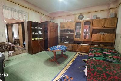 Casă cu 4 camere cu Teren 540 Mp în Central - 11