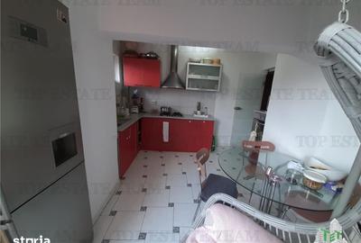 Apartament cu 3 camere decomandat, mobilat în Muncii