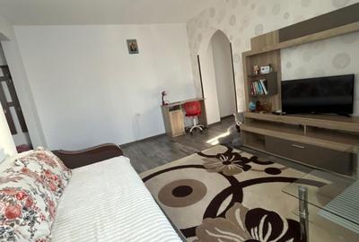 Apartament cu 2 camere decomandat în Piața Veche - 5