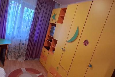 Apartament cu 3 camere decomandat în Rahova - 3