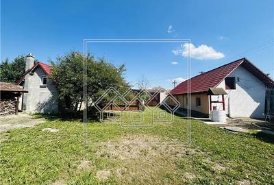 Casa in Sibiu - Vurpar - 2 constructii in curte - Gradina mare - 11