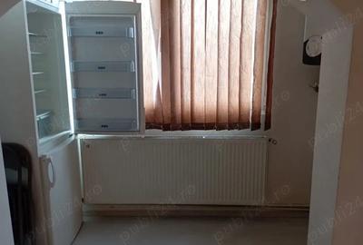 Garsonieră decomandată în Central - 9